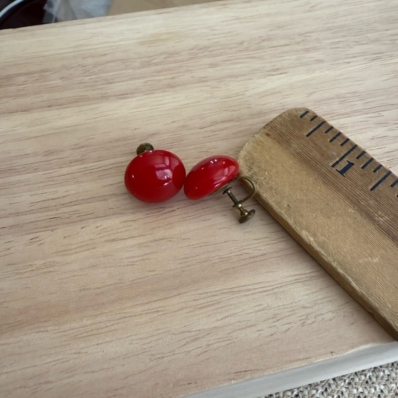 Vintage Screwback Earrings - Picture 3 of 3